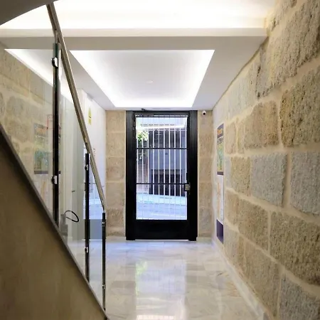 In Near Hot Springs * Ουρένσε